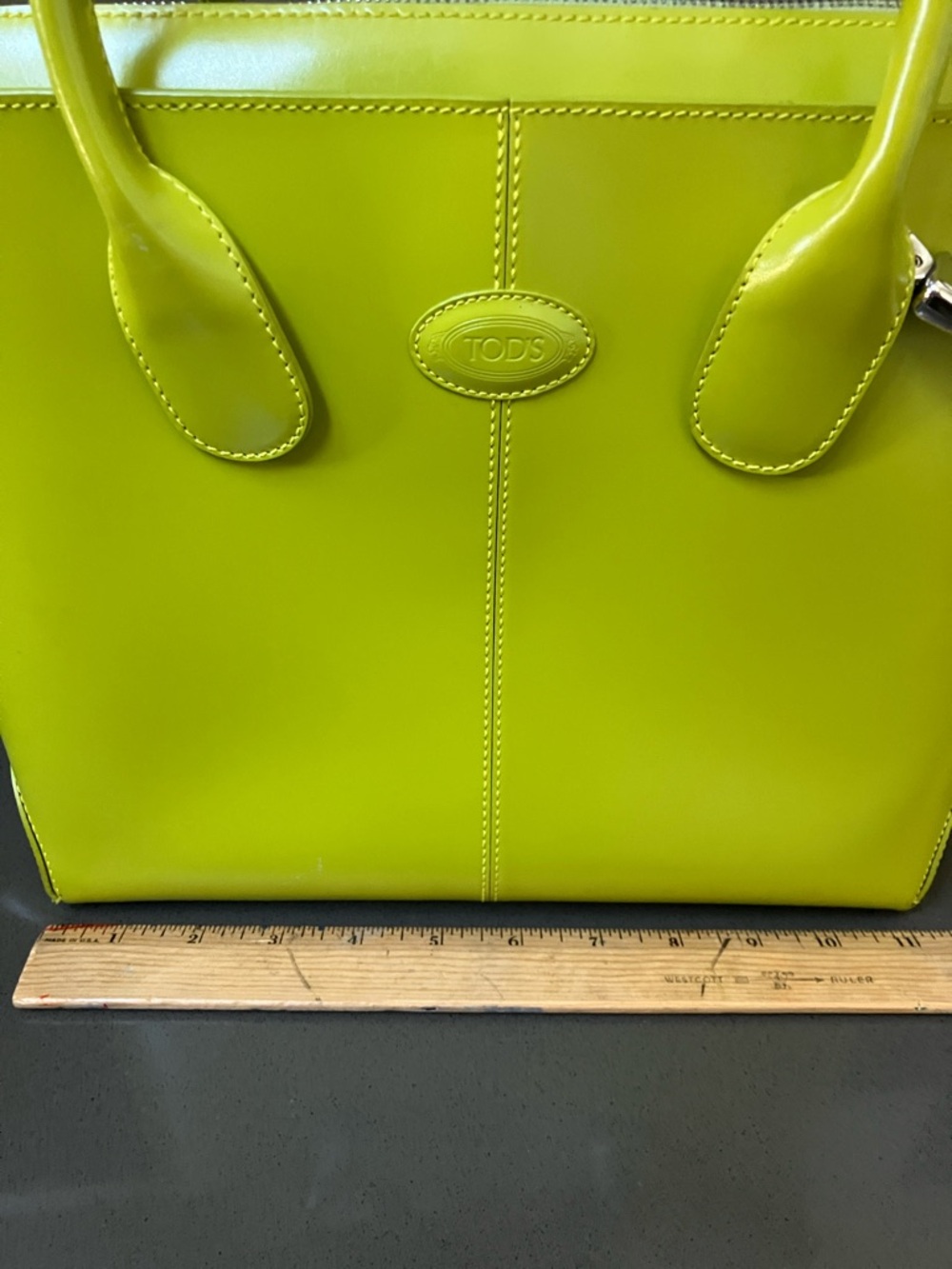 Tod's Lady Di Lime Leather Handbag NWOT - Picture 10 of 11